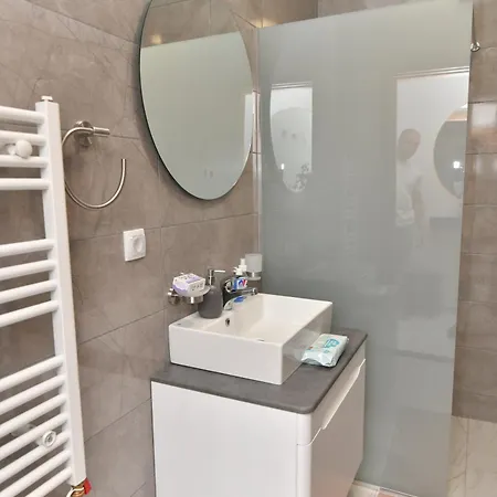 Dina Apartment