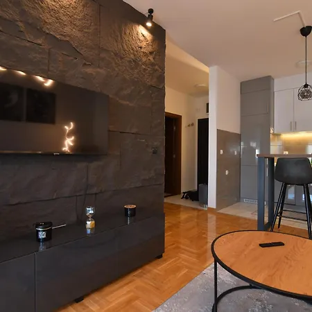 Apartament Dina *